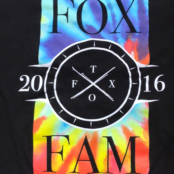 Tanner Fox Fox Fam T-Fox t-shirt size Medium - Picture 2 of 4